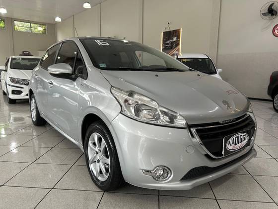 PEUGEOT 208 1.6 IN CONCERT 16V FLEX 4P AUTOMÁTICO